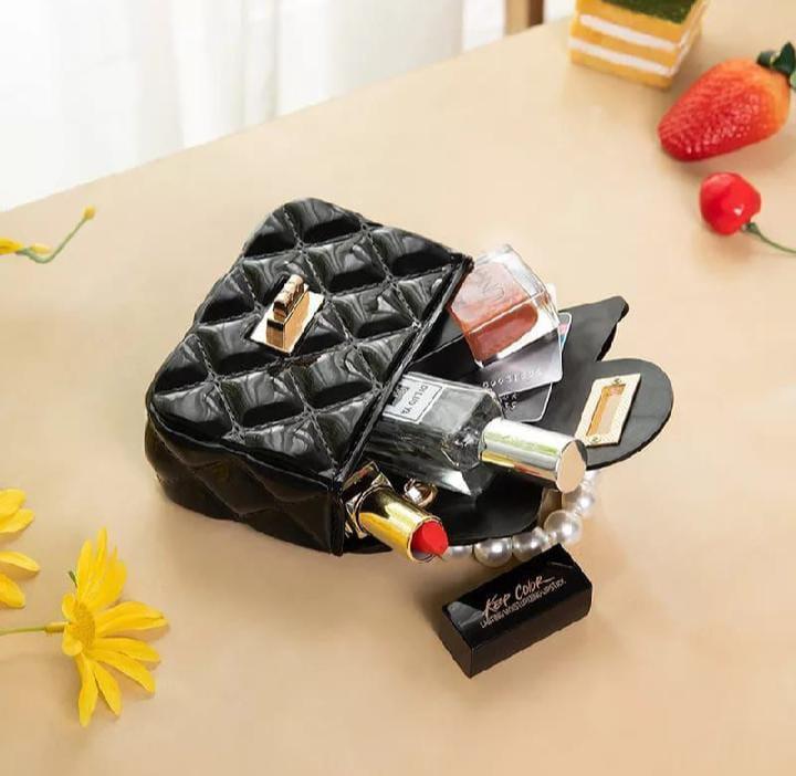 Charming textured plastic purse for girls